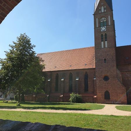 Aparthotel Travel Art Boardinghouse Neuruppin Esterno foto